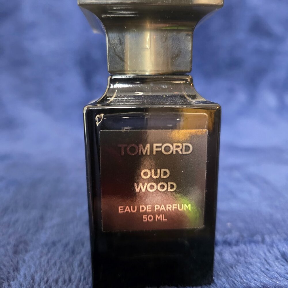 Tom Ford Oud Wood, 50 ml, In Full Presentation - Picture 2 of 4